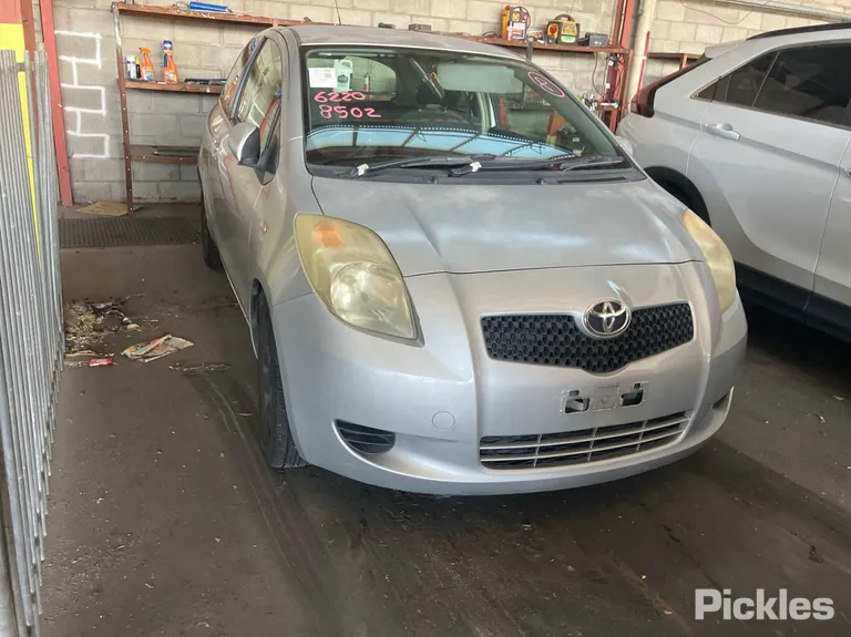 2006 Toyota Yaris Used VIN JTDJW923705033708 – photo 14 2006 Toyota Yaris Used VIN JTDJW923705033708 – photo 14