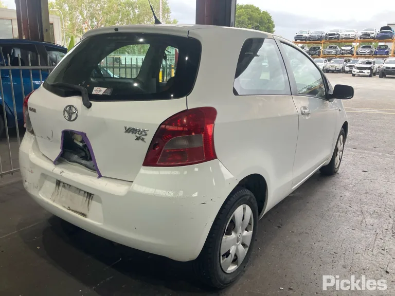2007 Toyota Yaris Damaged VIN JTDJW923705069818 – photo 15