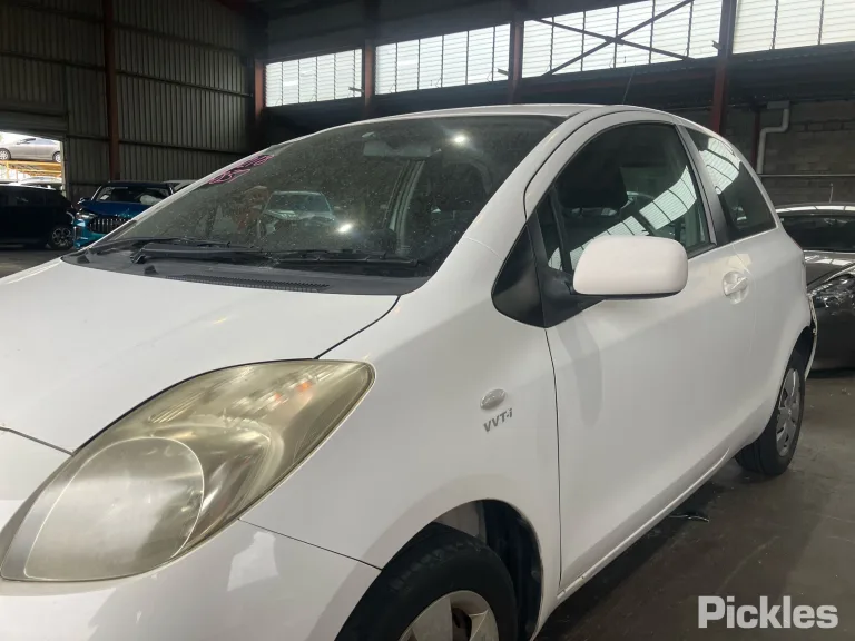 2007 Toyota Yaris Damaged VIN JTDJW923705069818 – photo 23