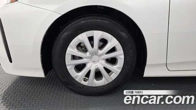 2022 Toyota Prius 4th Gen 1.8 Sold VIN JTDKAMFU5N3158024 – photo 31 2022 Toyota Prius 4th Gen 1.8 Sold VIN JTDKAMFU5N3158024 – photo 31