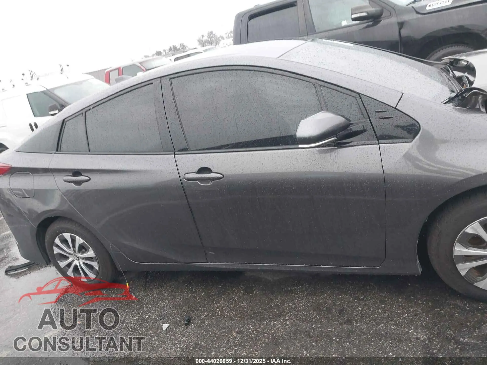 2020 TOYOTA PRIUS PRIME Damaged VIN JTDKARFP2L3154128 – photo 13