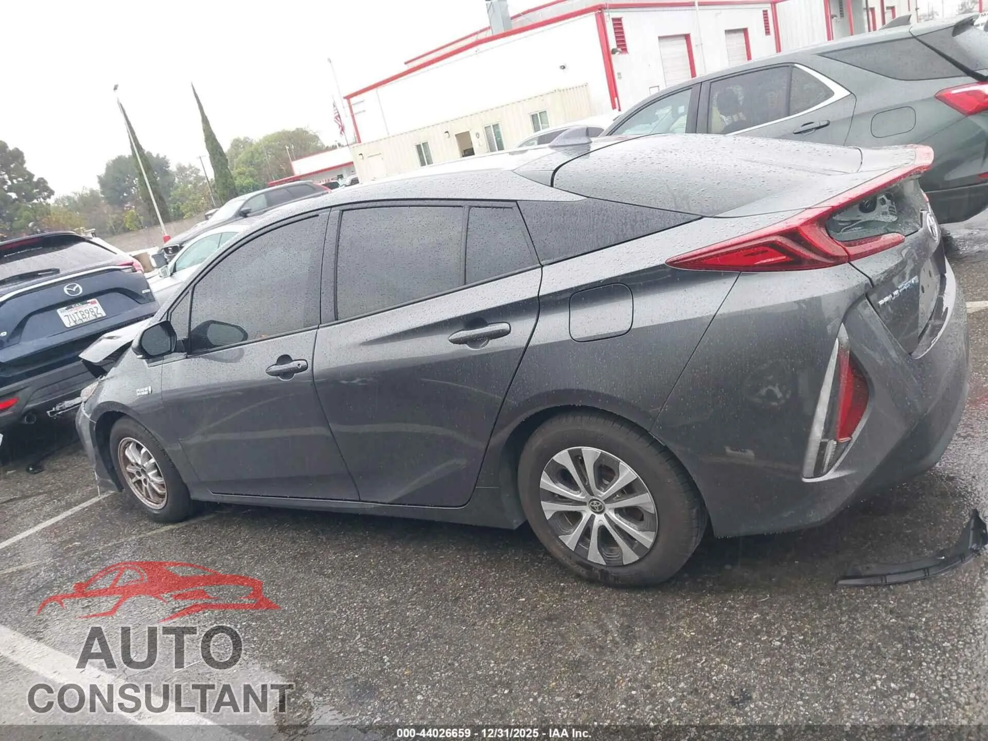 2020 TOYOTA PRIUS PRIME Damaged VIN JTDKARFP2L3154128 – photo 14