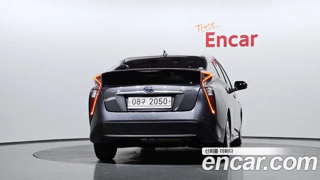 2018 Toyota Prius 4th Gen 1.8 E Sold VIN JTDKBRFU2J3582376 – photo 12