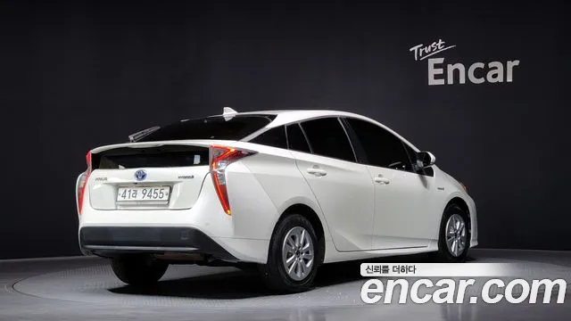 2017 Toyota Prius 4th Gen 1.8 E Sold VIN JTDKBRFU6H3569155 – trunk area