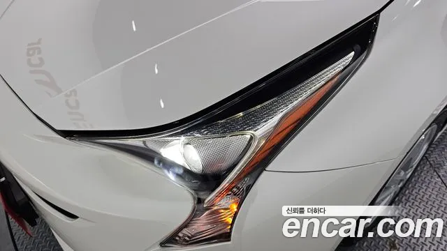 2018 Toyota Prius 4th Gen 1.8 E Sold VIN JTDKBRFU7J3082990 – trunk area 2018 Toyota Prius 4th Gen 1.8 E Sold VIN JTDKBRFU7J3082990 – trunk area