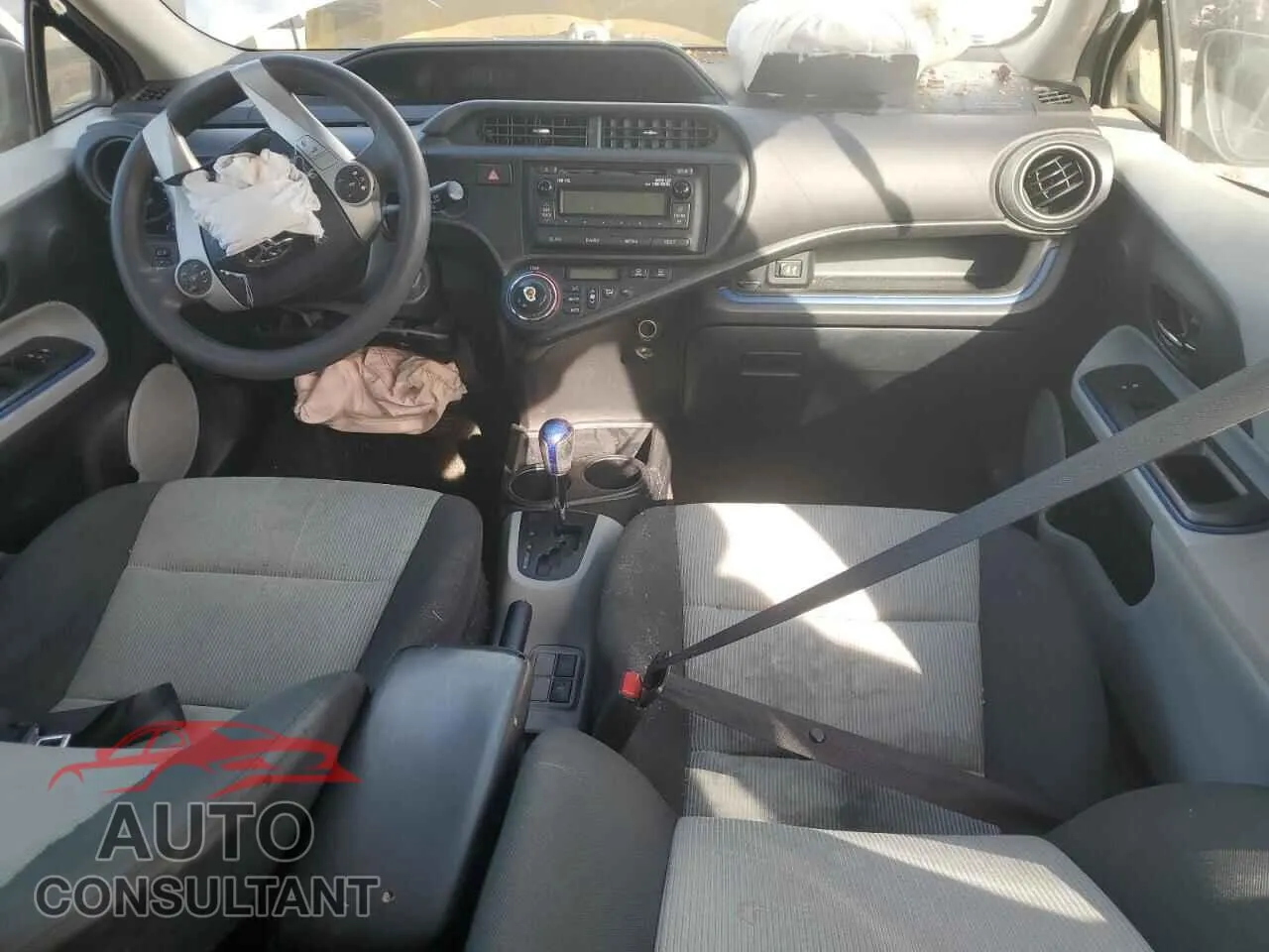 2013 TOYOTA PRIUS Damaged VIN JTDKDTB30D1551308 – undercarriage