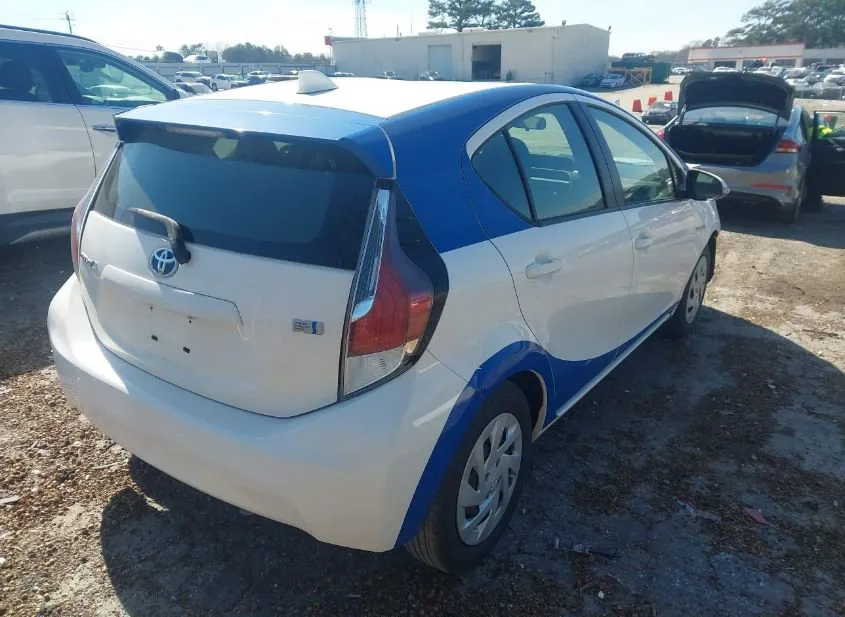 2016 TOYOTA Prius C Used VIN JTDKDTB30G1121928 – exterior detail