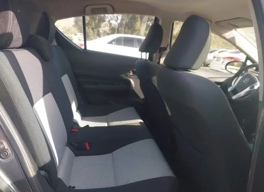 2015 TOYOTA Prius C Used VIN JTDKDTB33F1101168 – exterior detail 2015 TOYOTA Prius C Used VIN JTDKDTB33F1101168 – exterior detail