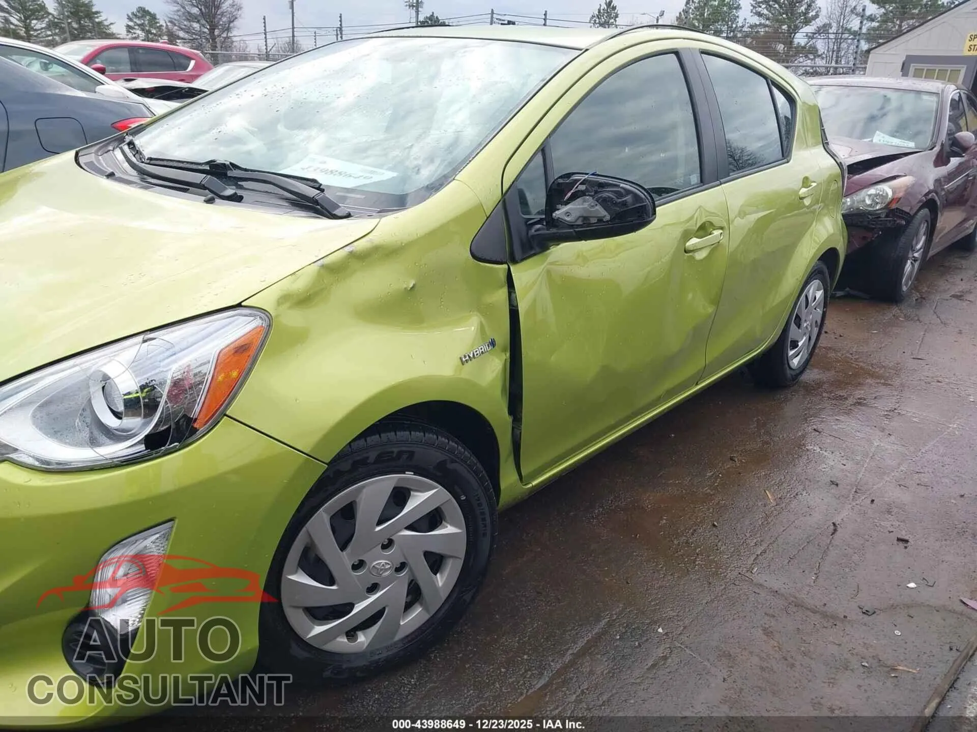 2015 TOYOTA PRIUS C Damaged VIN JTDKDTB37F1103649 – engine bay