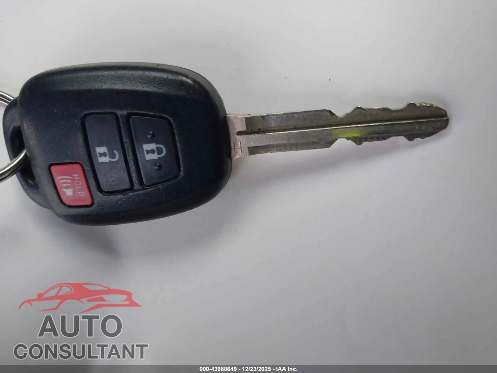2015 TOYOTA PRIUS C Damaged VIN JTDKDTB37F1103649 – photo 11