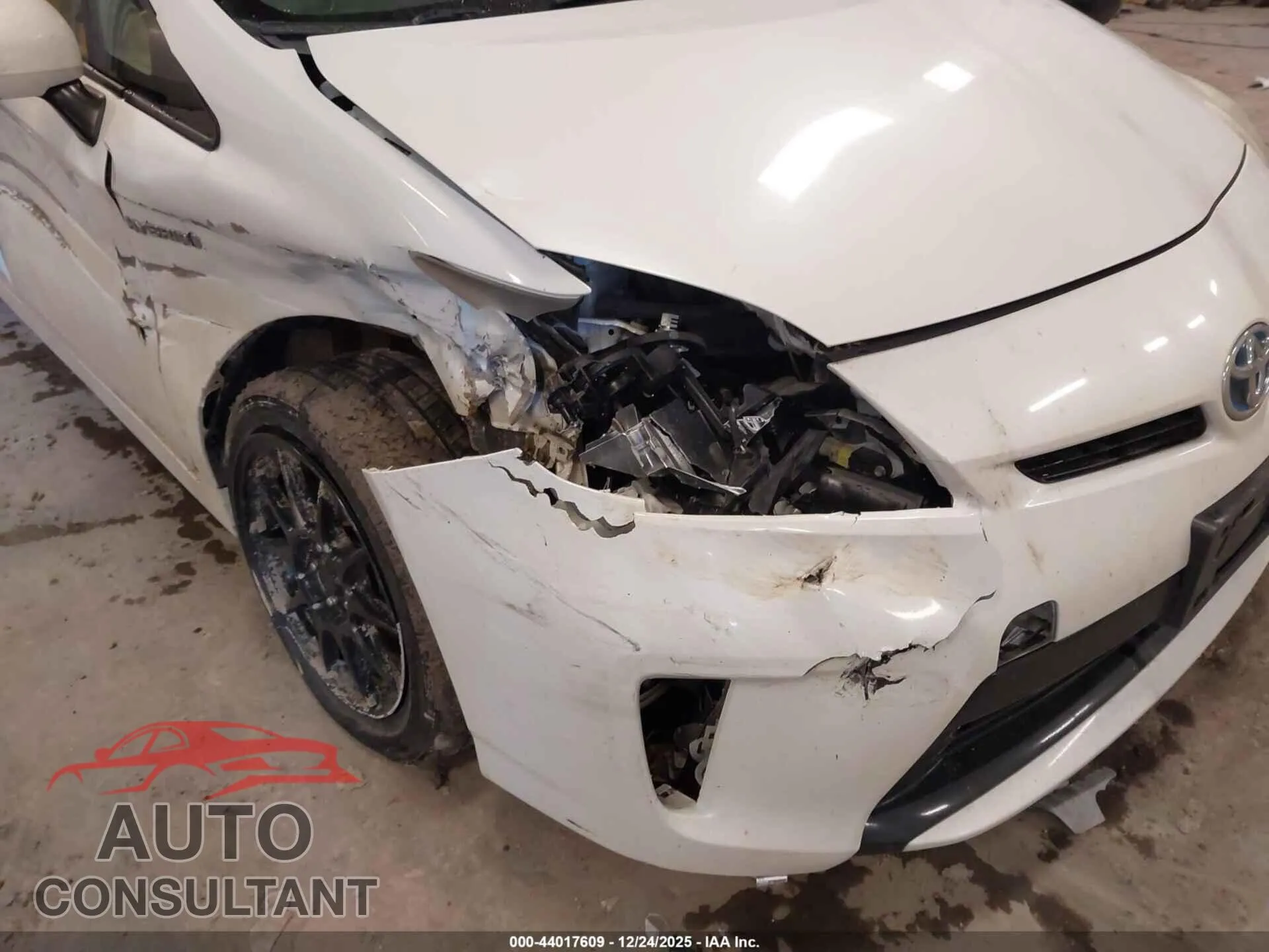 2012 TOYOTA PRIUS Damaged VIN JTDKN3DU0C1506645 – engine bay