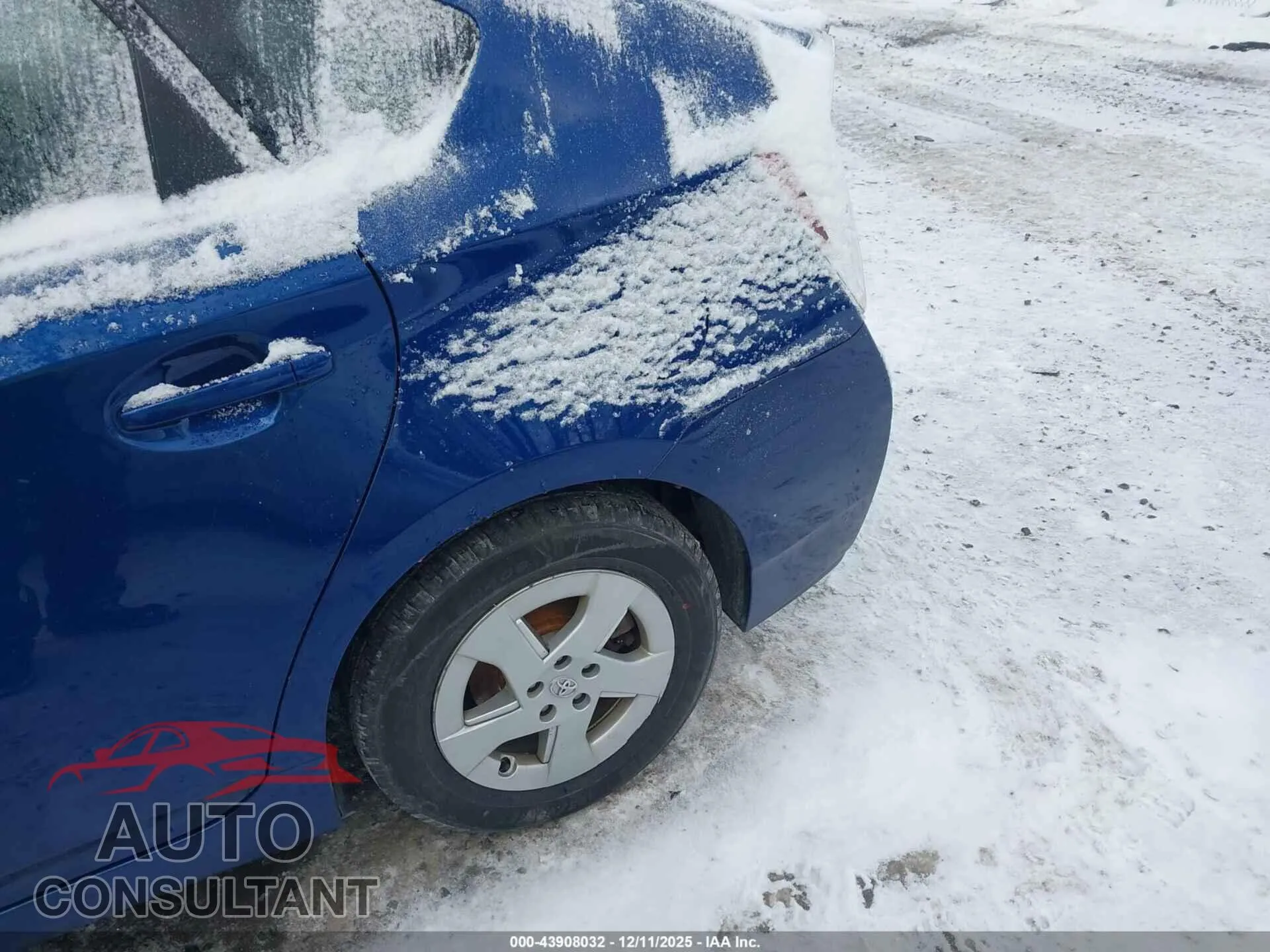 2010 TOYOTA PRIUS Damaged VIN JTDKN3DU2A0151254 – engine bay