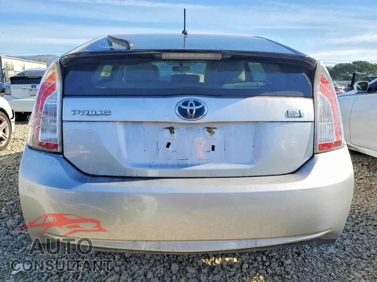 2014 TOYOTA PRIUS Damaged VIN JTDKN3DU7E0380650 – engine bay