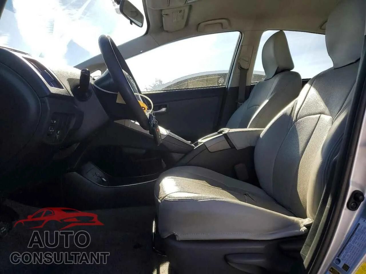 2014 TOYOTA PRIUS Damaged VIN JTDKN3DU7E0380650 – exterior detail