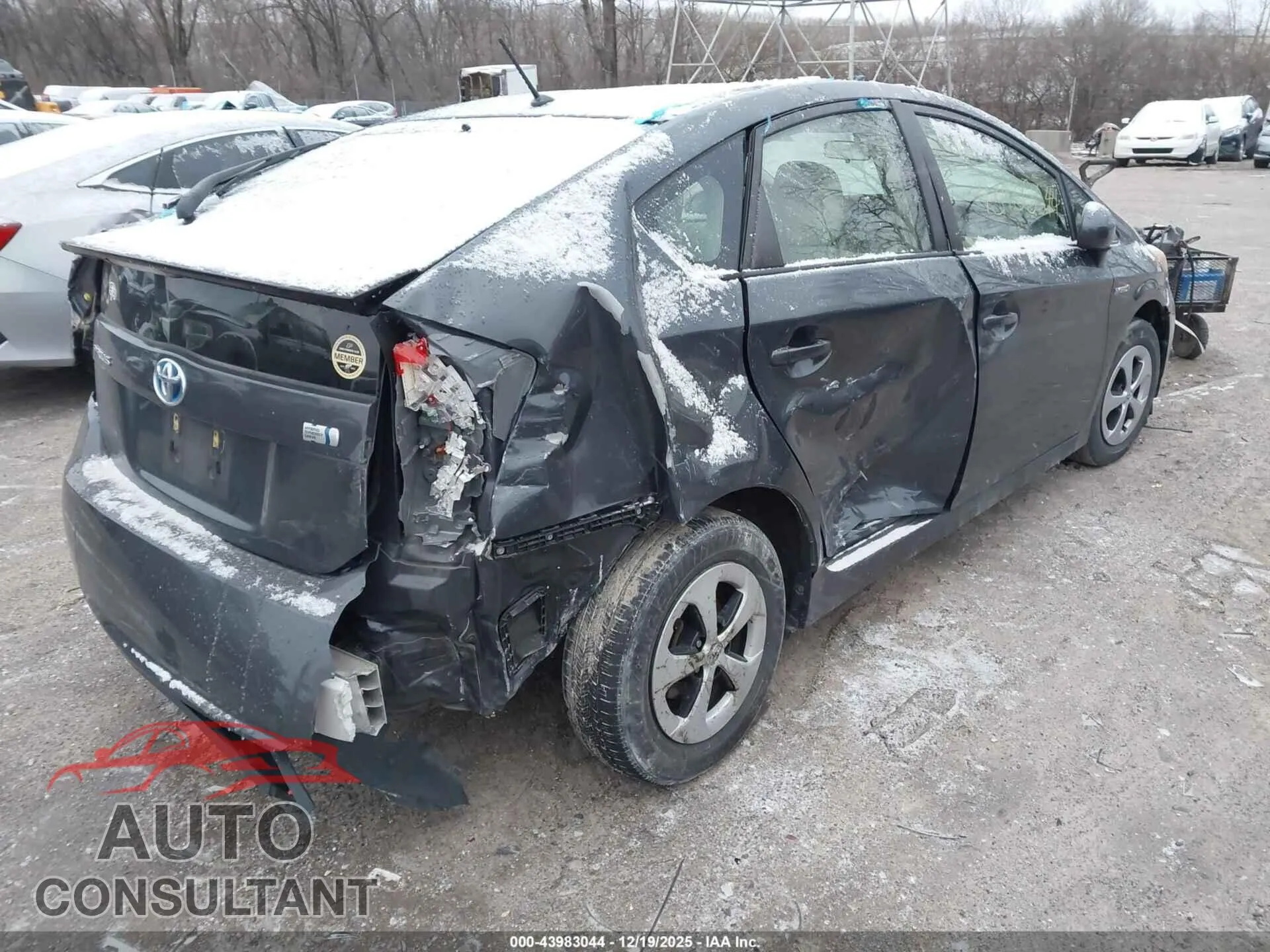 2013 TOYOTA PRIUS Damaged VIN JTDKN3DU8D5617955 – engine bay
