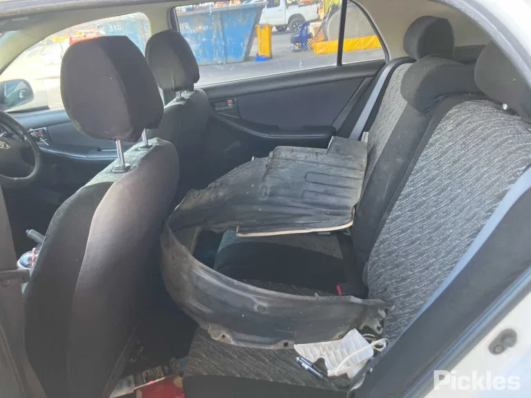 2003 Toyota Corolla Damaged VIN JTDKR23E302012875 – dashboard