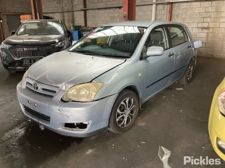2005 Toyota Corolla Damaged VIN JTDKR23E902032273 – engine bay