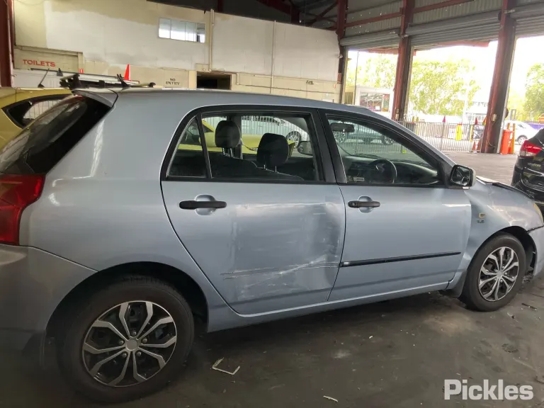 2005 Toyota Corolla Damaged VIN JTDKR23E902032273 – trunk area