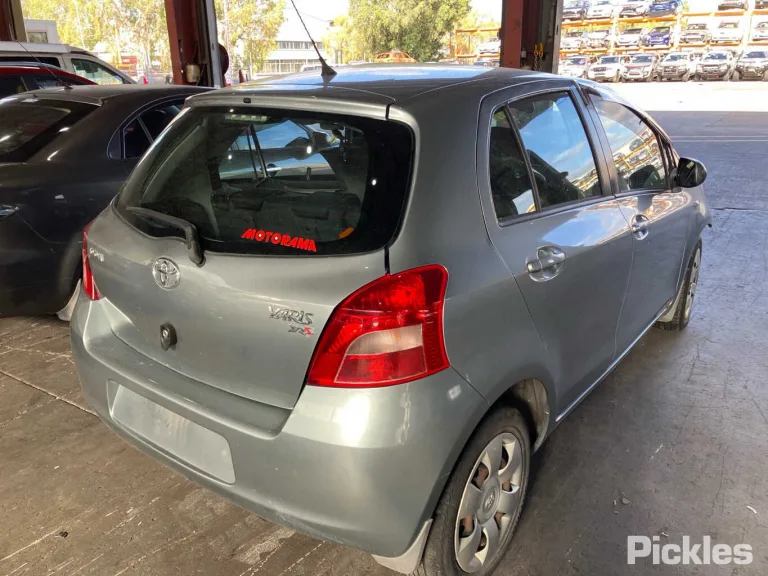 2008 Toyota Yaris Damaged VIN JTDKT923902008680 – trunk area 2008 Toyota Yaris Damaged VIN JTDKT923902008680 – trunk area