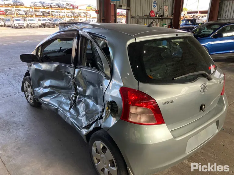 2008 Toyota Yaris Damaged VIN JTDKT923902008680 – photo 14 2008 Toyota Yaris Damaged VIN JTDKT923902008680 – photo 14