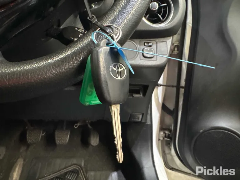 2017 Toyota Yaris Used VIN JTDKW3D360D593384 – dashboard