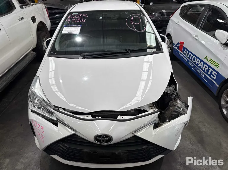 2017 Toyota Yaris Used VIN JTDKW3D360D593384 – photo 18