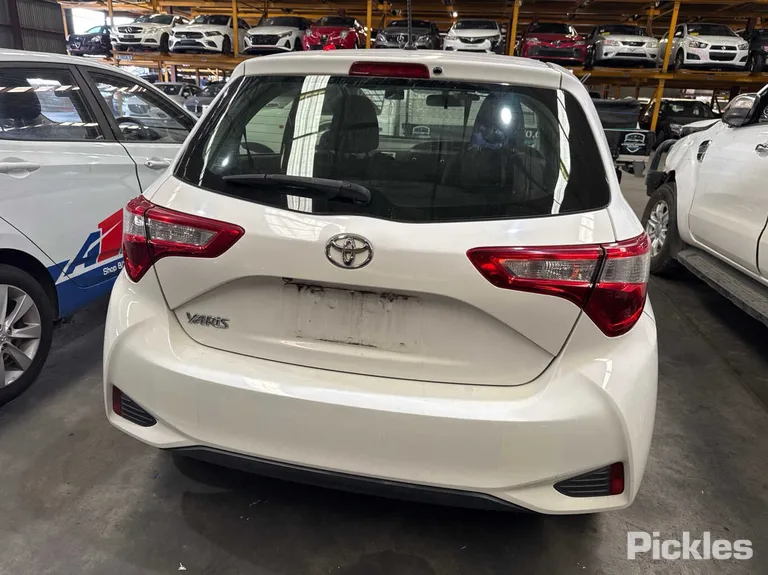 2017 Toyota Yaris Used VIN JTDKW3D360D593384 – photo 29