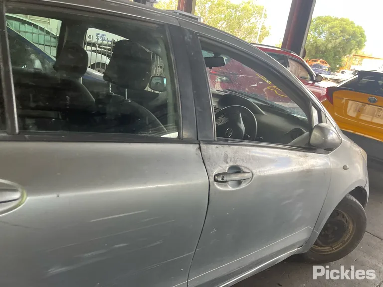 2008 Toyota Yaris Used VIN JTDKW92350J000458 – engine bay