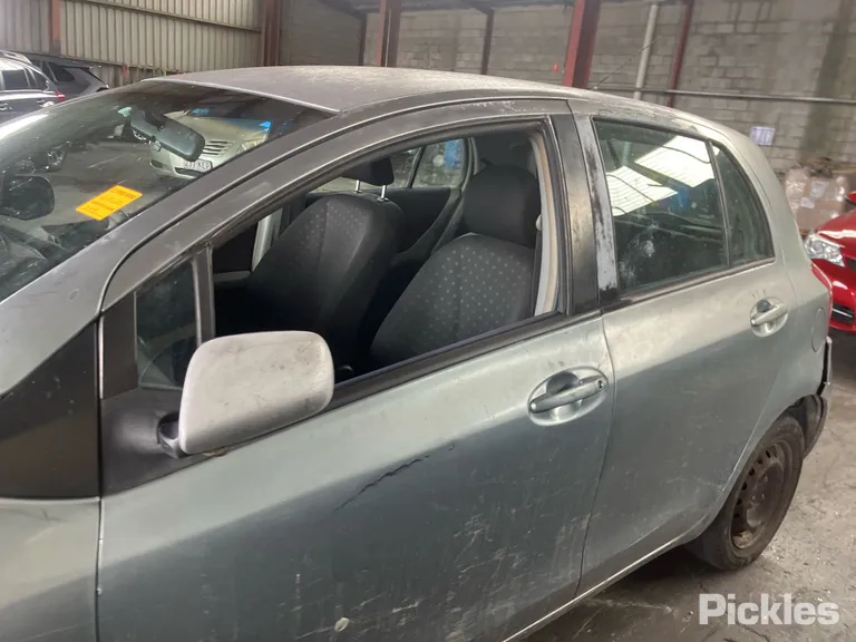 2008 Toyota Yaris Used VIN JTDKW92350J000458 – photo 25