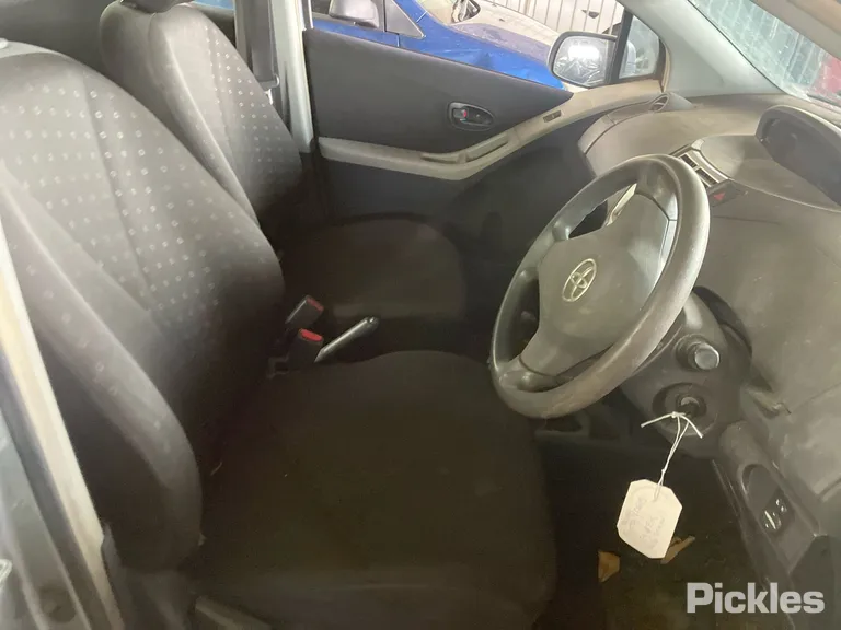 2008 Toyota Yaris Used VIN JTDKW92350J000458 – photo 36