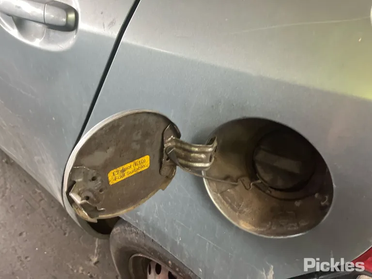 2008 Toyota Yaris Used VIN JTDKW92350J000458 – photo 38
