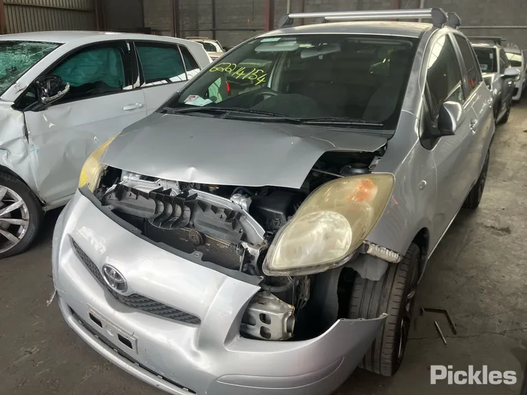2010 Toyota Yaris Used VIN JTDKW923705156932 – photo 20 2010 Toyota Yaris Used VIN JTDKW923705156932 – photo 20