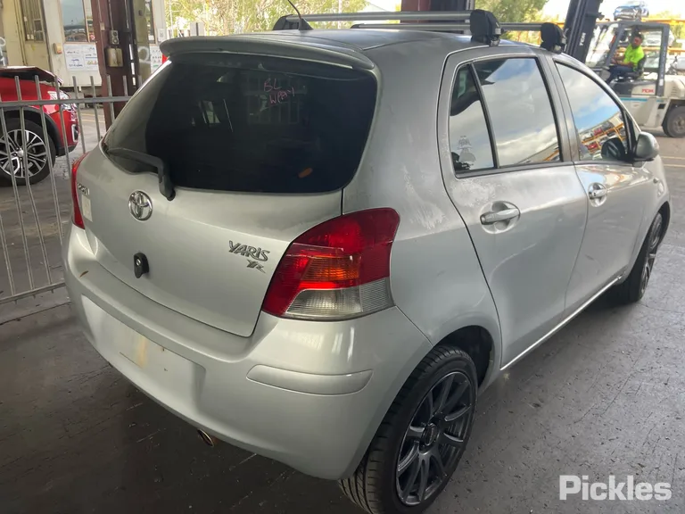 2010 Toyota Yaris Used VIN JTDKW923705156932 – photo 30 2010 Toyota Yaris Used VIN JTDKW923705156932 – photo 30