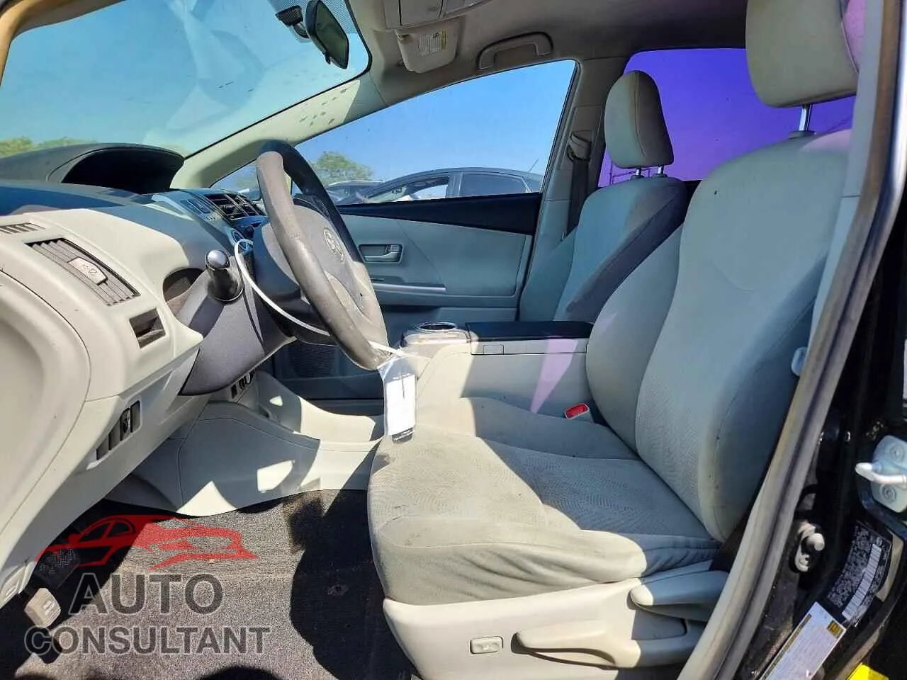 2014 TOYOTA PRIUS Used VIN JTDZN3EUXE3321412 – exterior detail