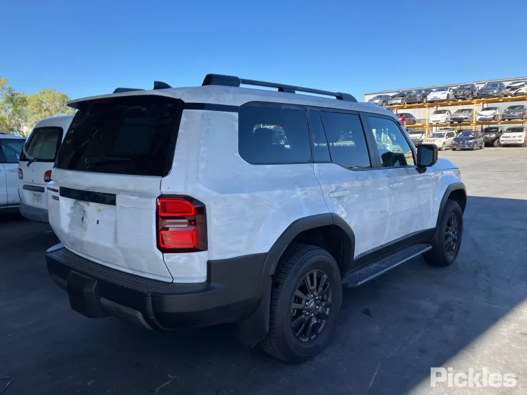 2024 Toyota Landcruiser Prado Damaged VIN JTEACEBJ705002888 – photo 11