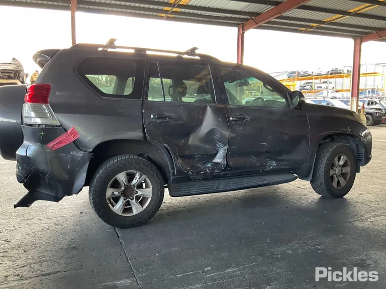 2011 Toyota Landcruiser Prado VIN JTEBH3FJ50K046295