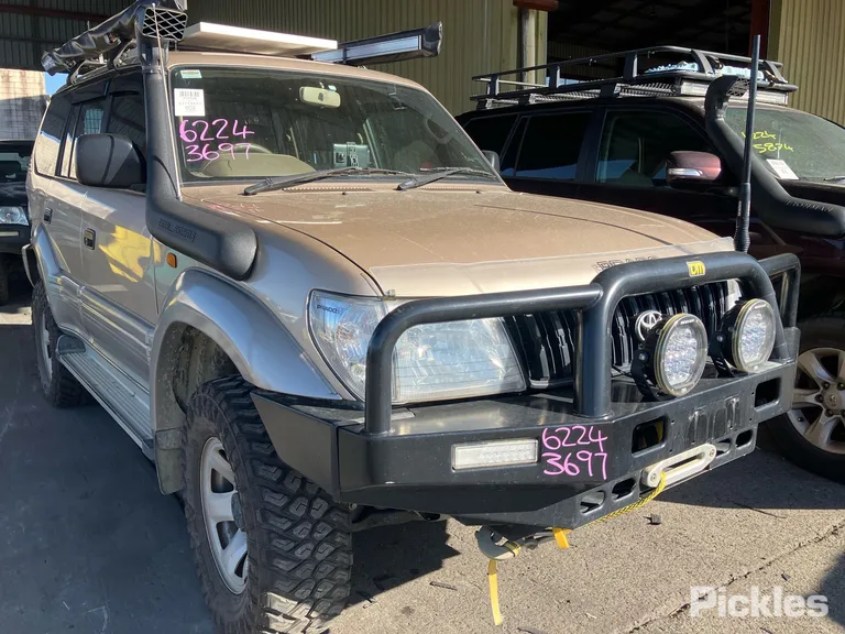 2002 Toyota Landcruiser Prado Used VIN JTEBN99JX00091560 – rear exterior