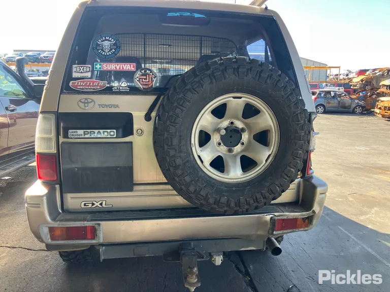 2002 Toyota Landcruiser Prado Used VIN JTEBN99JX00091560 – trunk area