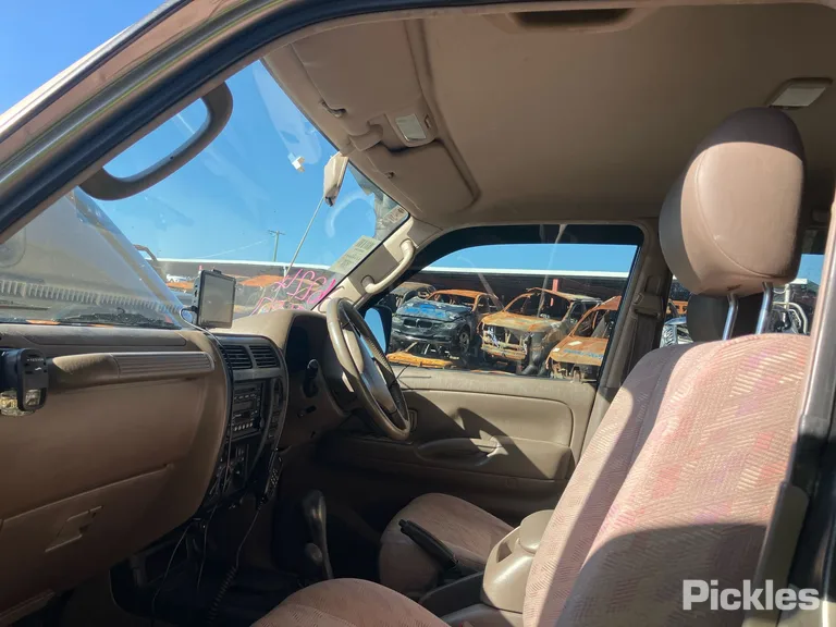 2002 Toyota Landcruiser Prado Used VIN JTEBN99JX00091560 – photo 30