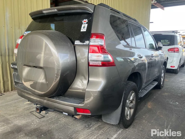 2015 Toyota Landcruiser Prado Damaged VIN JTEBR3FJ00K002704 – engine bay
