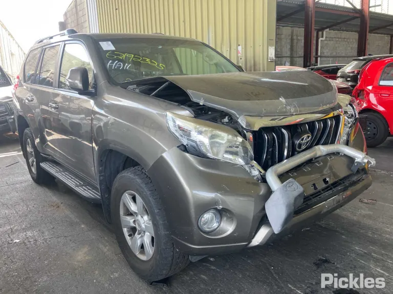 2015 Toyota Landcruiser Prado Damaged VIN JTEBR3FJ00K002704 – photo 31