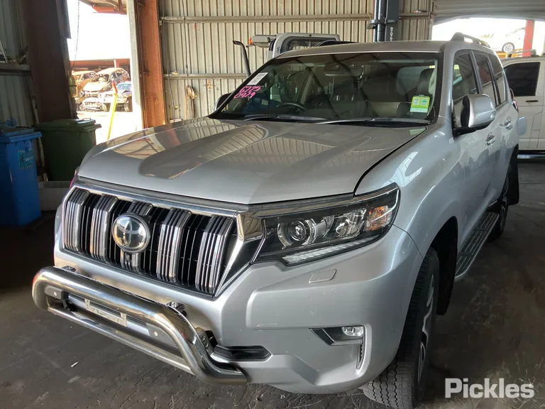 2022 Toyota Landcruiser Prado Used VIN JTEBR3FJ10K251576 – photo 26