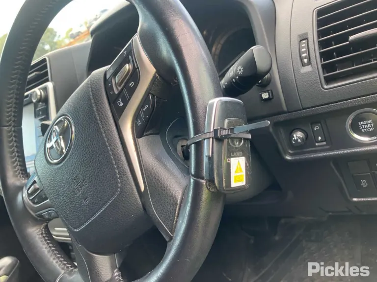 2019 Toyota Landcruiser Prado Damaged VIN JTEBR3FJ50K126449 – photo 14