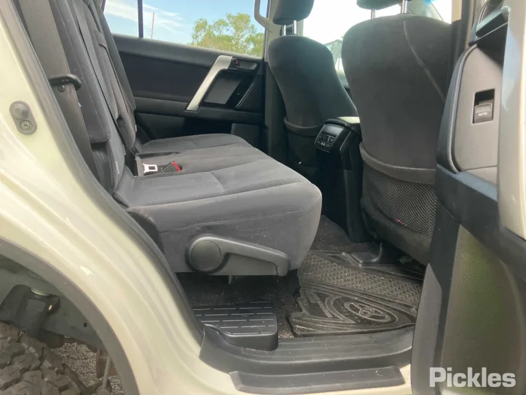 2019 Toyota Landcruiser Prado Damaged VIN JTEBR3FJ50K126449 – photo 19