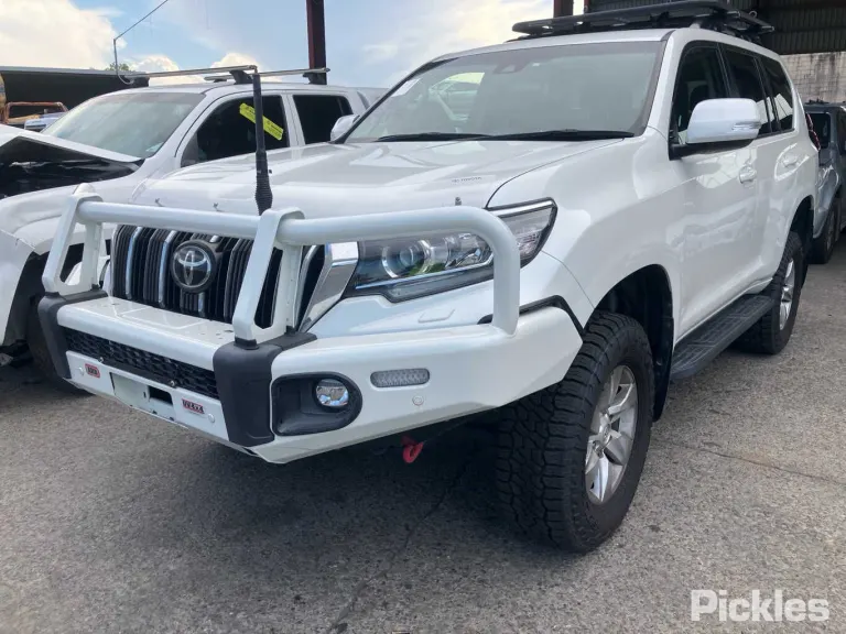 2019 Toyota Landcruiser Prado Damaged VIN JTEBR3FJ50K126449 – photo 24