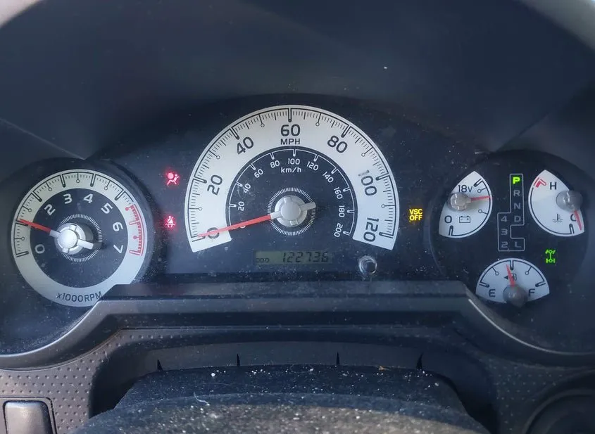 2007 TOYOTA FJ Cruiser Used VIN JTEBU11F370084598 – dashboard