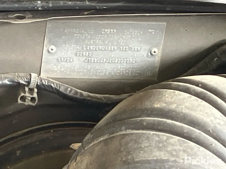 2004 Toyota Landcruiser Used VIN JTEBU29J205002092 – odometer reading
