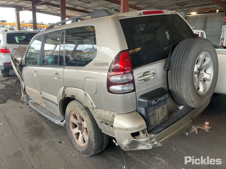 2004 Toyota Landcruiser Used VIN JTEBU29J205002092 – photo 14