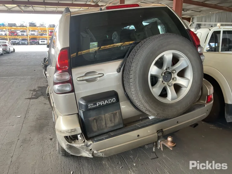 2004 Toyota Landcruiser Used VIN JTEBU29J205002092 – photo 17