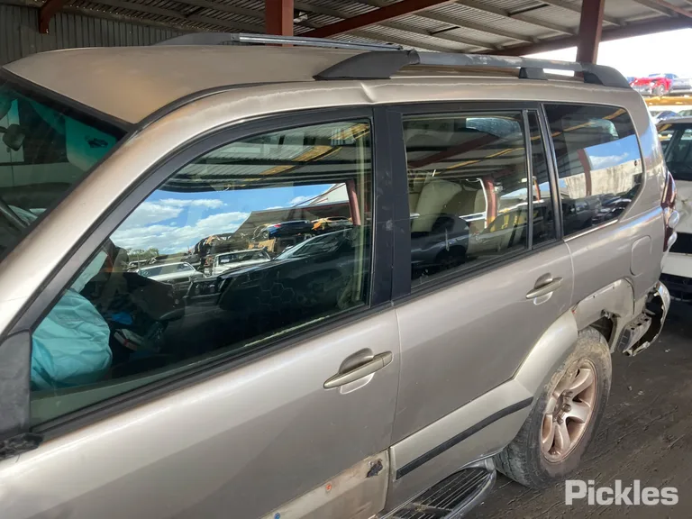 2004 Toyota Landcruiser Used VIN JTEBU29J205002092 – photo 19